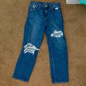 American Eagle Mom Straight Jeans